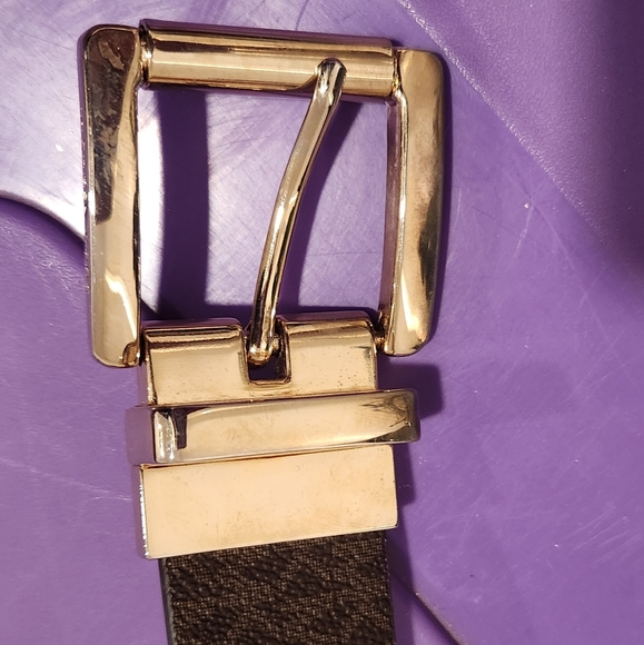 Michael Kors Leather Belt - Picture 3 of 7